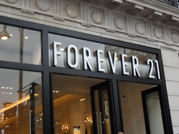Forever 21 UK launch Forever 21 Oxford Street 2011 Forever 21 London ...